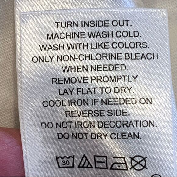 Lauren Ralph Lauren Ladies Winter Cream Sequined Logo Tee Shirt Size Medium - Picture 10 of 13